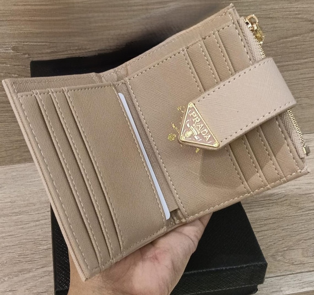 BILLETERA PRADA